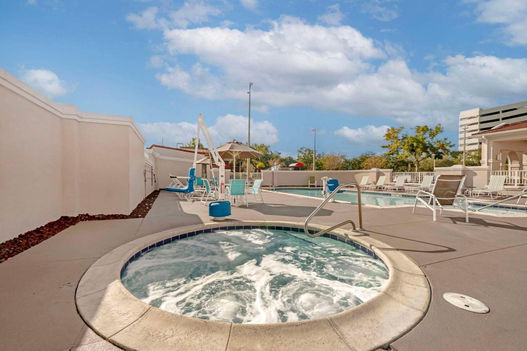 Comfort Suites Downtown Orlando Eksteriør bilde